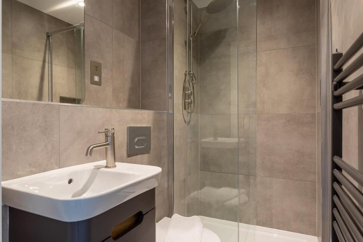 Stay Zeni, Ouse Court York Contemporary 2 Bed Flat Bagian luar foto